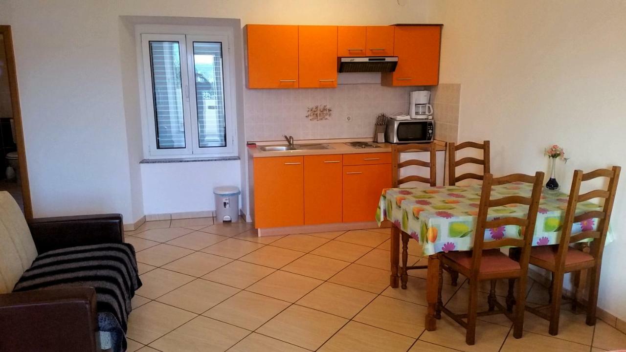 Obala Apartment & Studios Malinska Esterno foto
